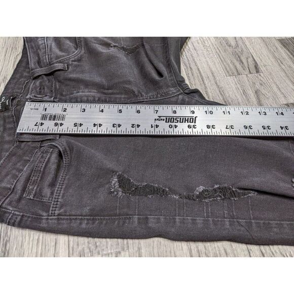 Just Black Womens Size 26 Pockets Fringe Hem Distressed Black Denim Jeans - Picture 10 of 11